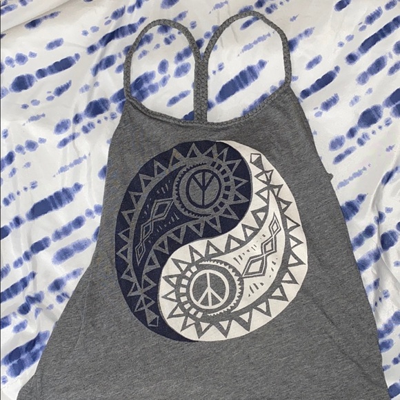 H&M Tank Bundle - Picture 2 of 6